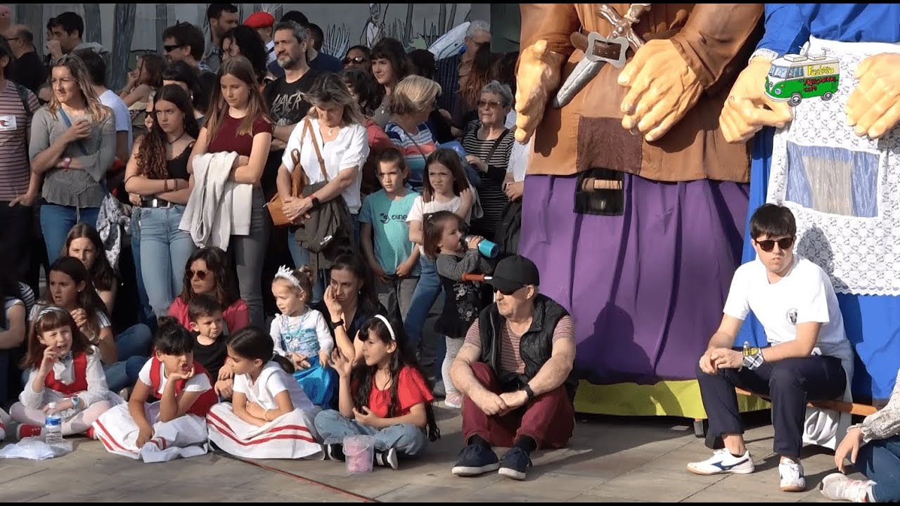 Fiestas de San Jorge/Sanduzelaiko Jaiak: Pregon y Chupinazo/Pregoia eta Txupinazoa