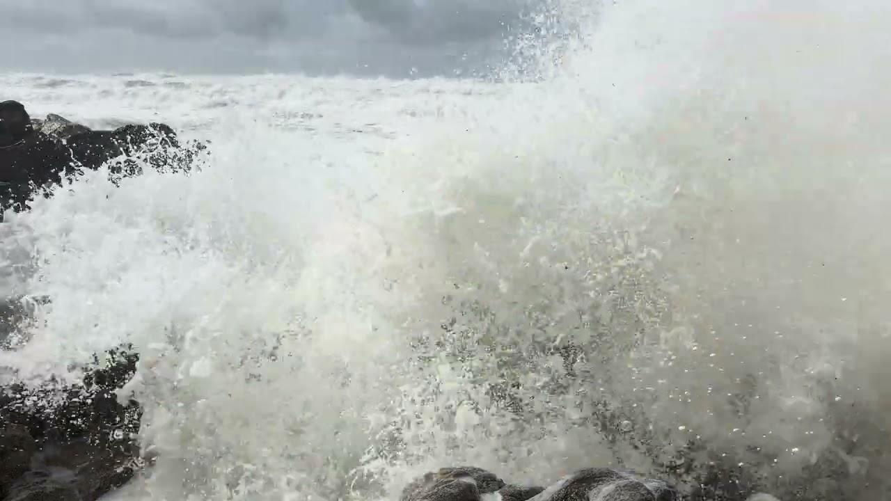 Real ocean waves crashing on rocks. Powerful sea sounds, no music