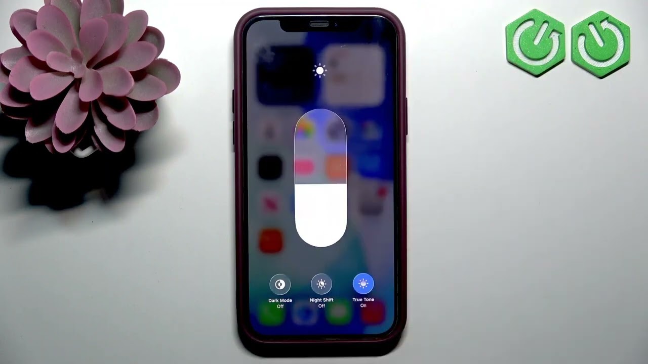 App Store — كيفية تفعيل الوضع الداكن على iPhone