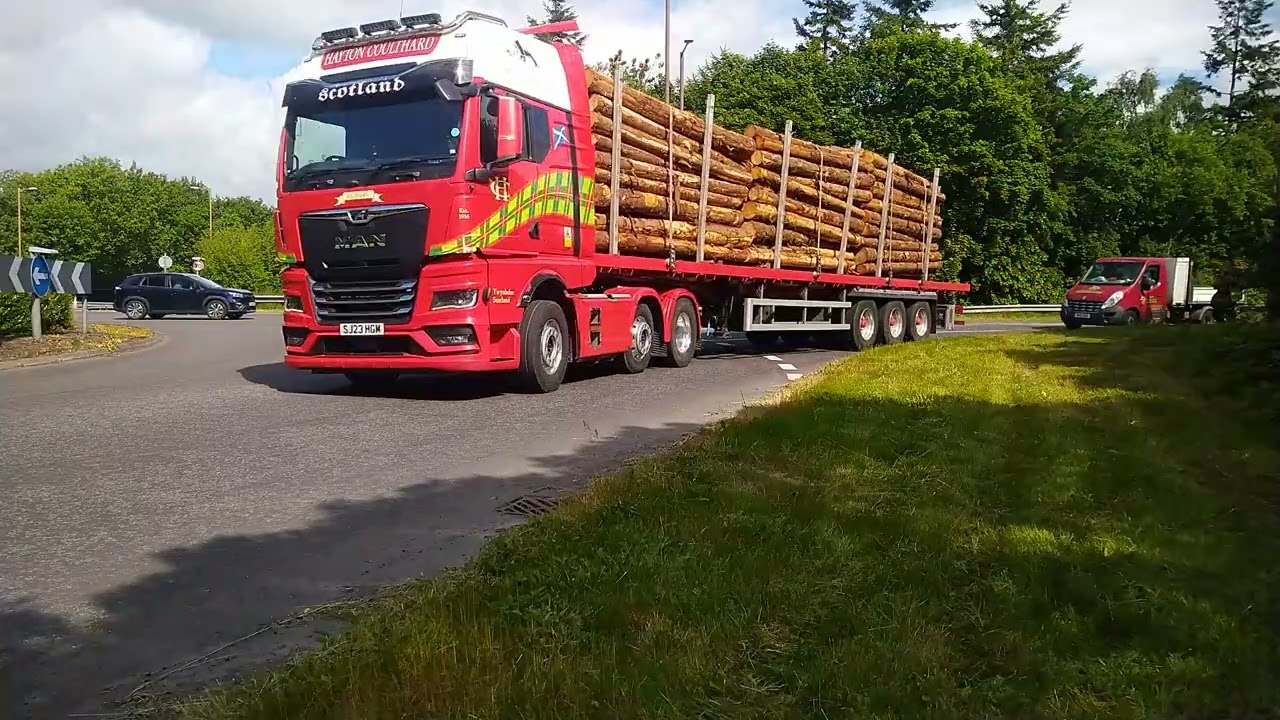 Hayton Coulthard Truck Spotting Truck Spotter Skeoch roundabout Stirling Scotland UK