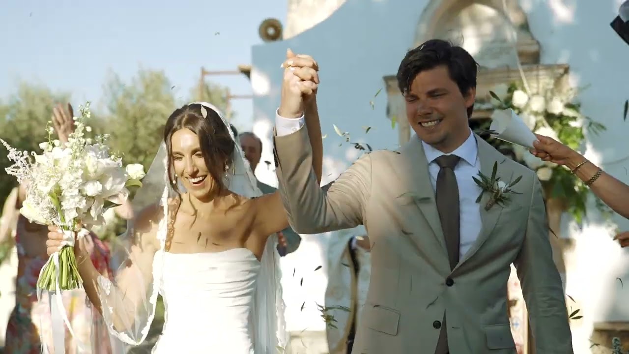 Hanna & Brandon | A Timeless Love Story at a 15th-Century Estate in Crete