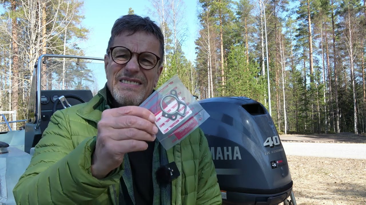 TOSIAMATÖÖRIN  PERÄMOOTTORIN KEVÄTHUOLTOA. TERMOSTAATIN VAIHTO.