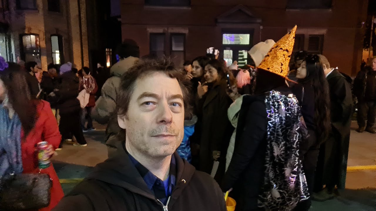 Toronto HALLOWEEN LIVE: Late Friday Amid Downtown Crowds & Costumed Creatures Of The Night