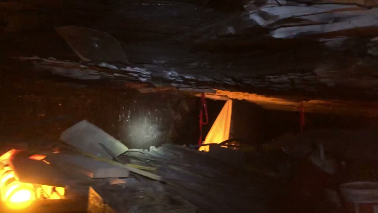 Roof bolting in bad top