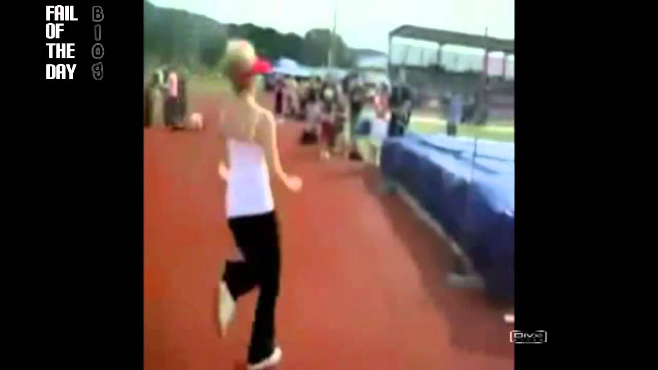 Old lady high jump FAIL