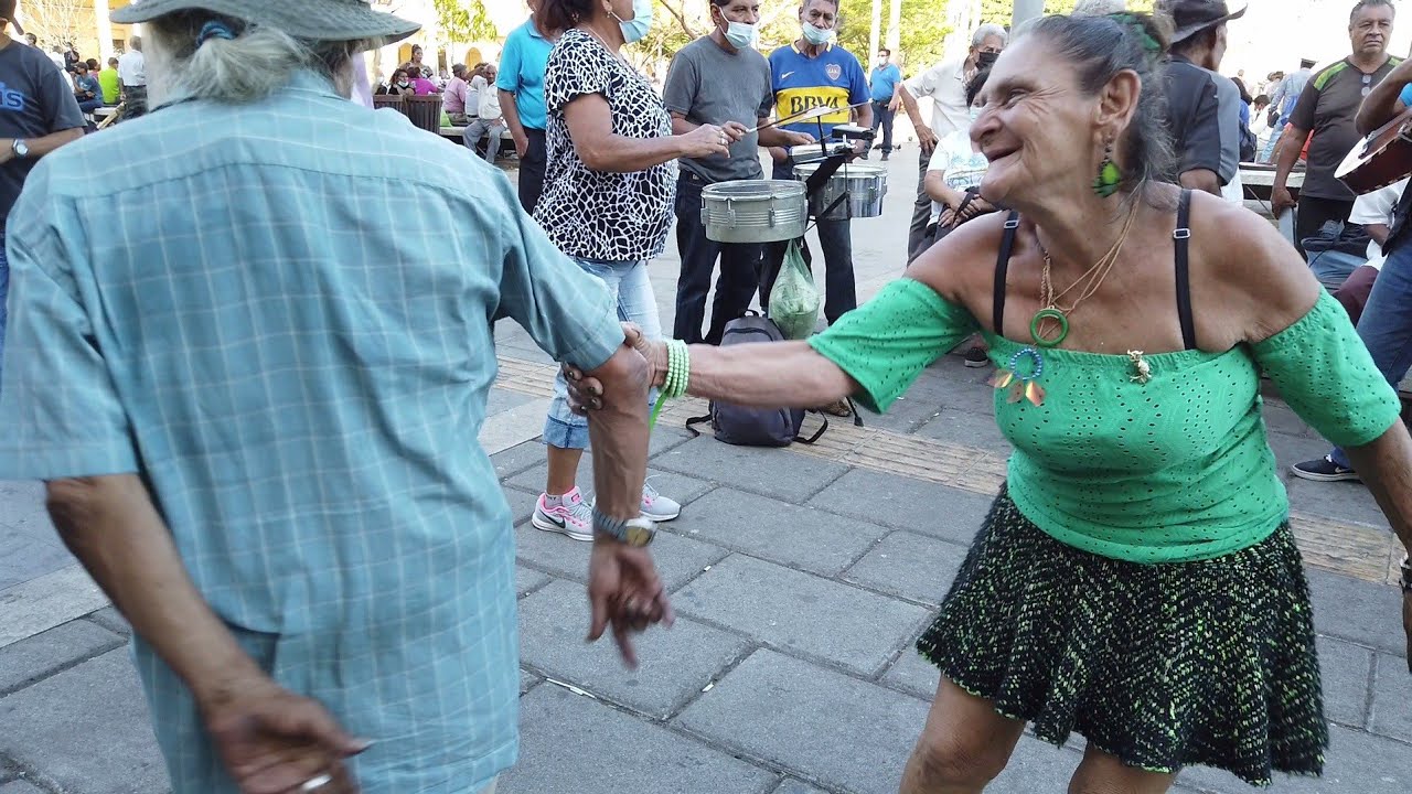 #YAJAIRA ES RECHAZADA POR UN ANCIANO