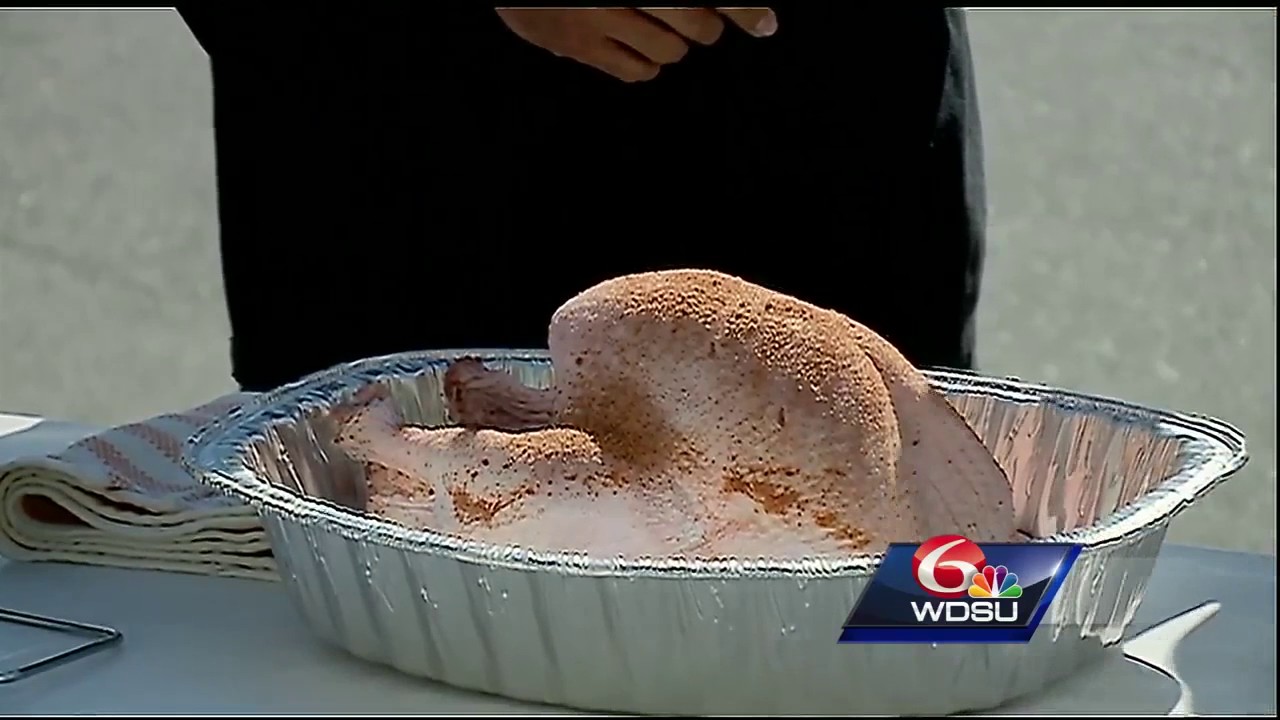 WDSU anchor Shaun Kraisman, chef Kenneth Temple show you how to fry a turkey!