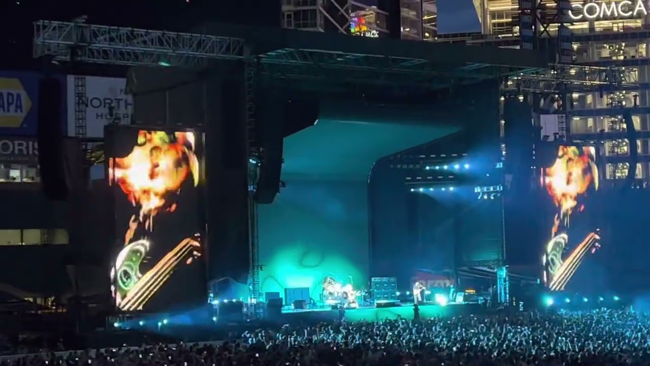 Red Hot Chili Peppers - Intro Jam - Around the World Atlanta, GA Truist Park August 10, 2022