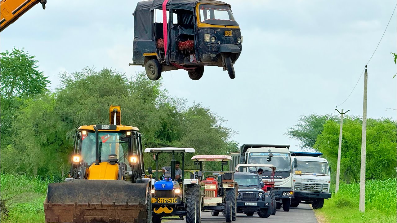 Jcb 3dx loading Mud in TATA Tippers Tractors Swaraj 855 Fe New Holland 3630 Tractor jcb Thar Truck