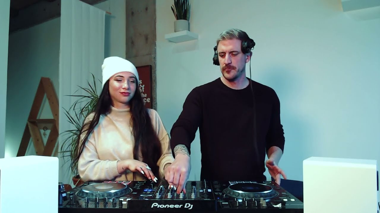 Deep House Mix b2b with Zeyda | Holsem Coffee Shop