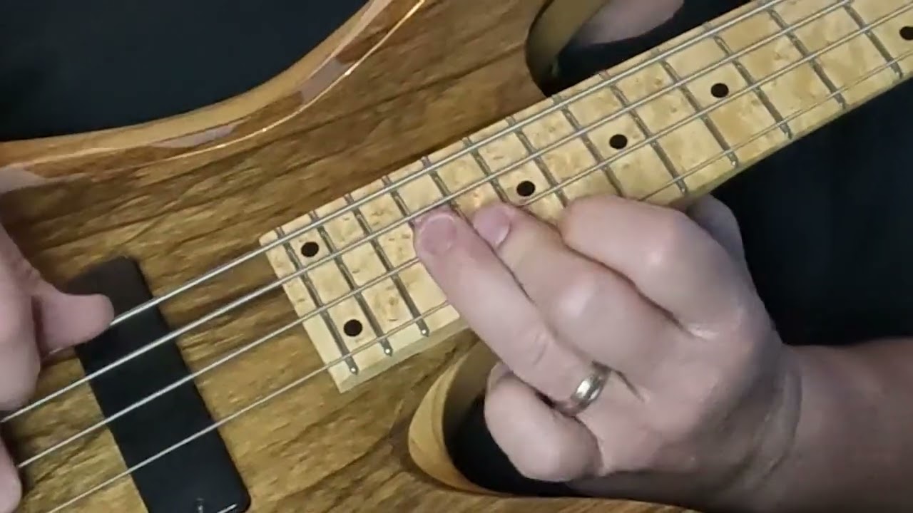 Carvin Bass Demo