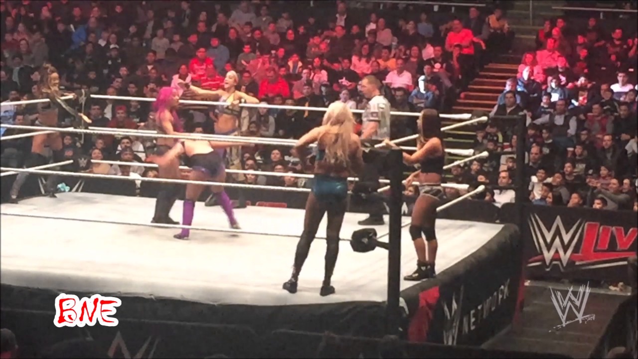 Sasha Banks, Bayley, Alicia Fox vs Charlotte, Dana Brooke, Emma (WWE Live 2016, MTY).