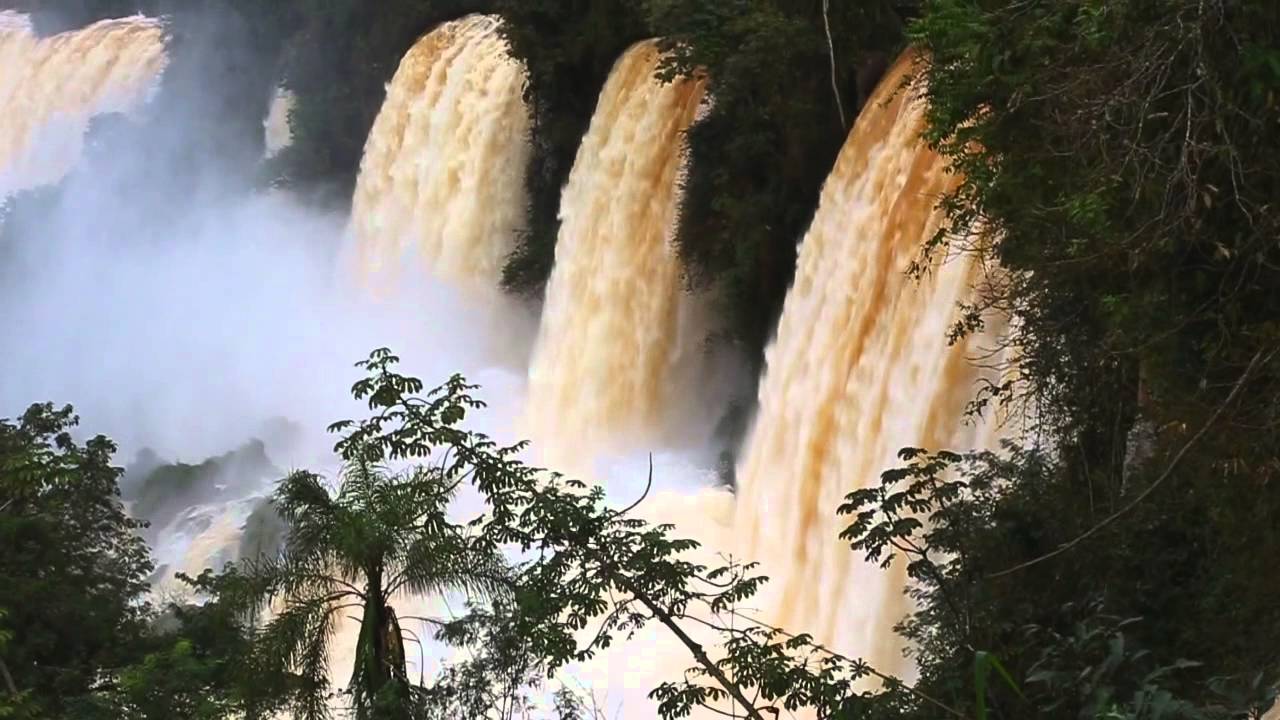 Cataratas de Iguazú - Crecida del río Iguazú 2013