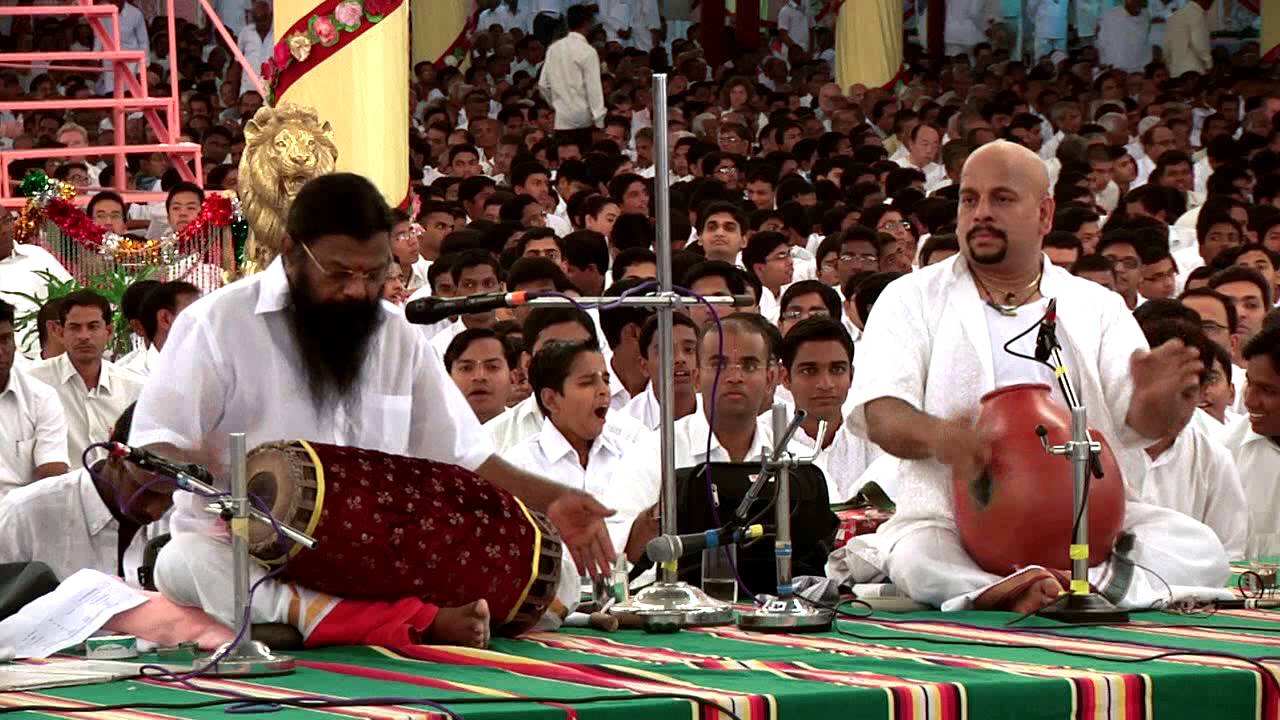 Guru Karaikudi Mani (Part 03)  performing at Prasanthi Nilayam, Sathya Sai Baba Ashram