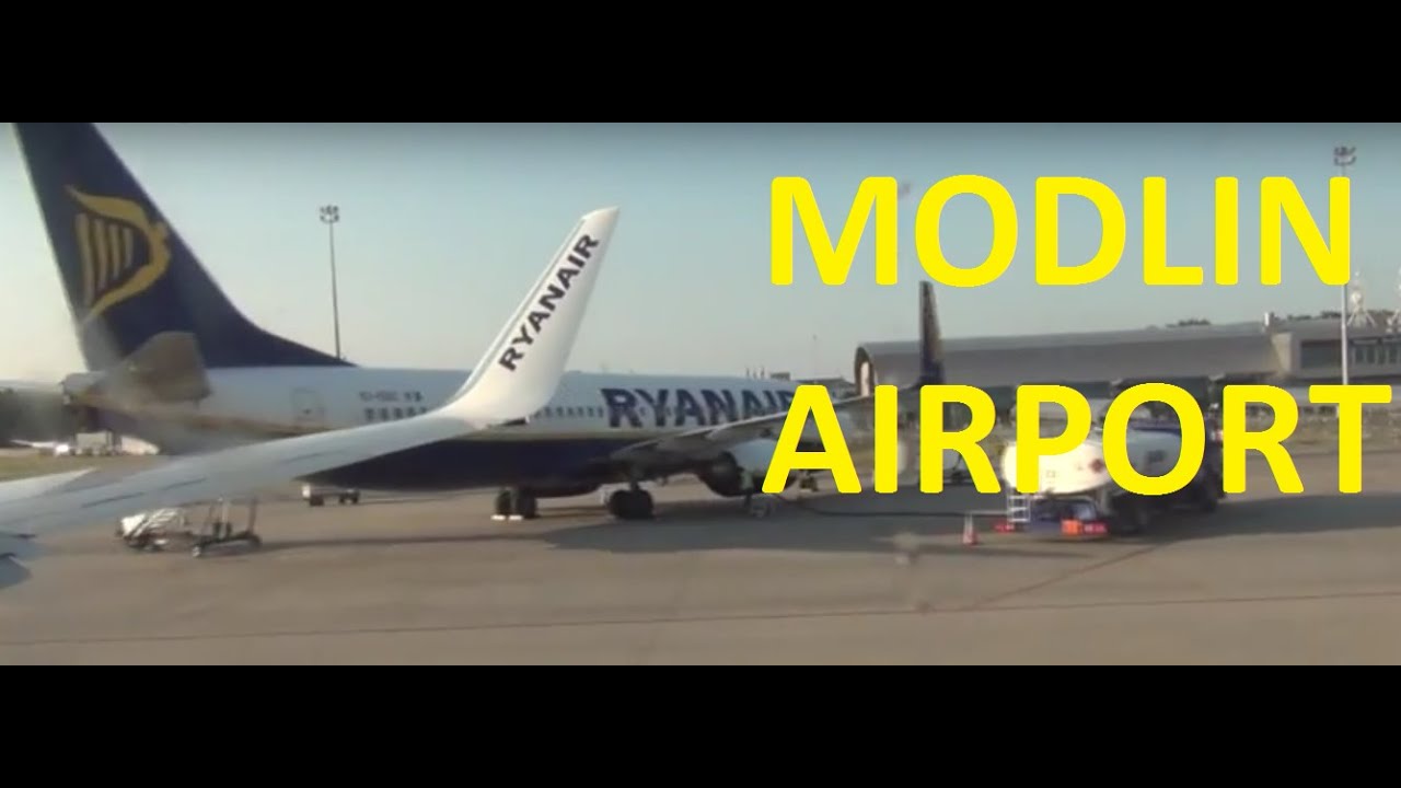 Modlin Lotnisko Ryanair Boeing 737-800 Take Off Modlin Airport to London Stansted