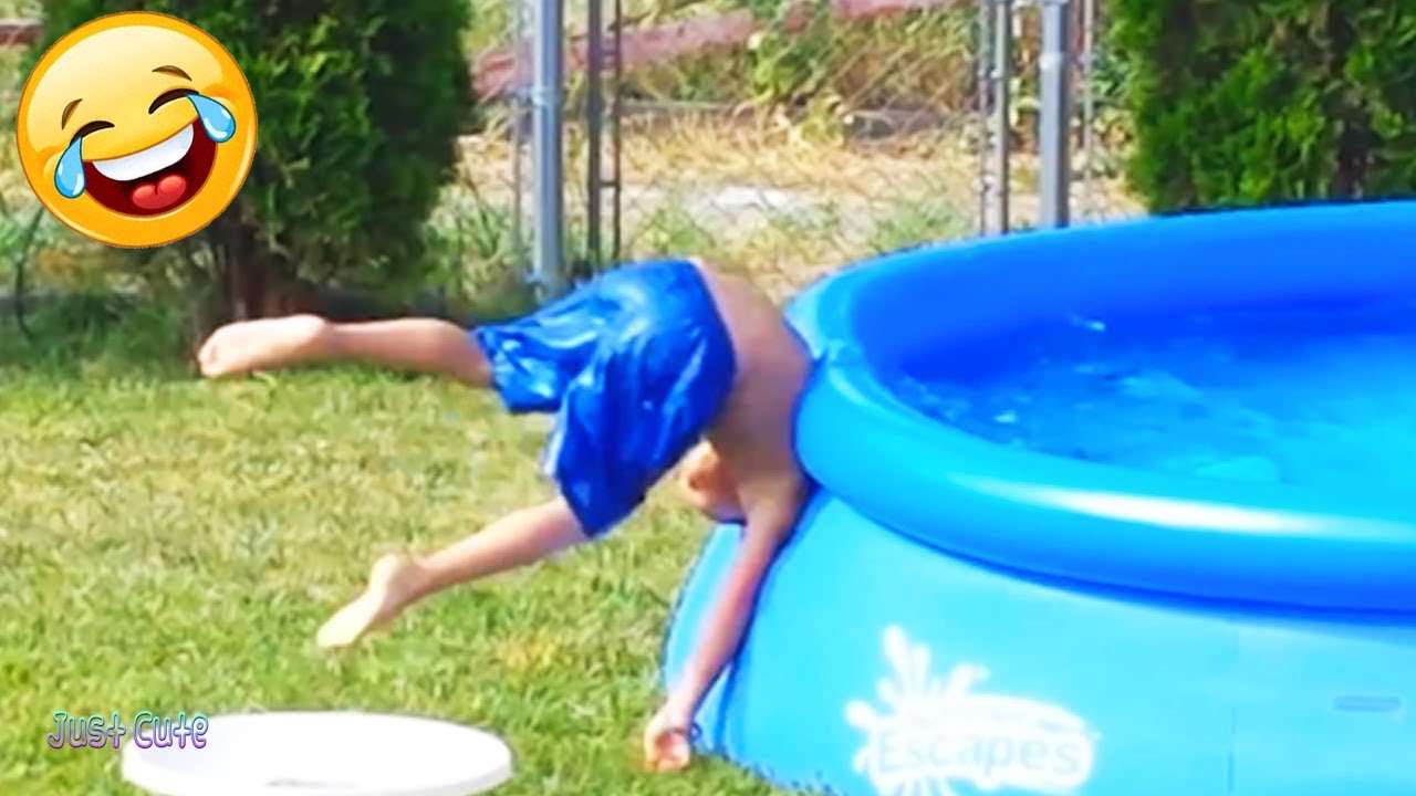 Videos De Risa - Videos Graciosos - Beb&eacute;s Jugando Piscinas de Agua | Funny Videos