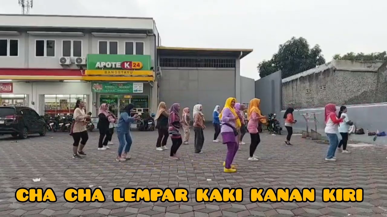 CHA CHA LEMPAR KAKI KANAN KIRI#line dance#beginner#choreo by Adelaine Ade (INA)#demo by LDBB
