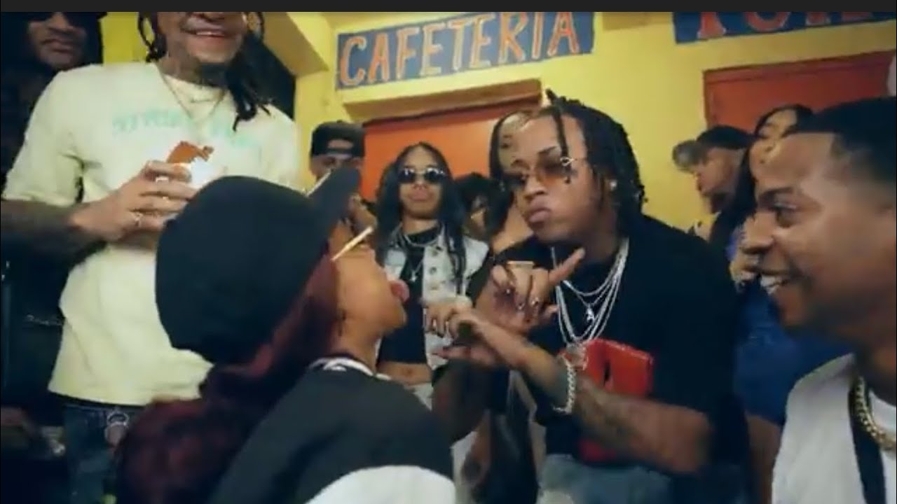 Kaly Ocho - No Hay | 🐷🤤  (Video Oficial)