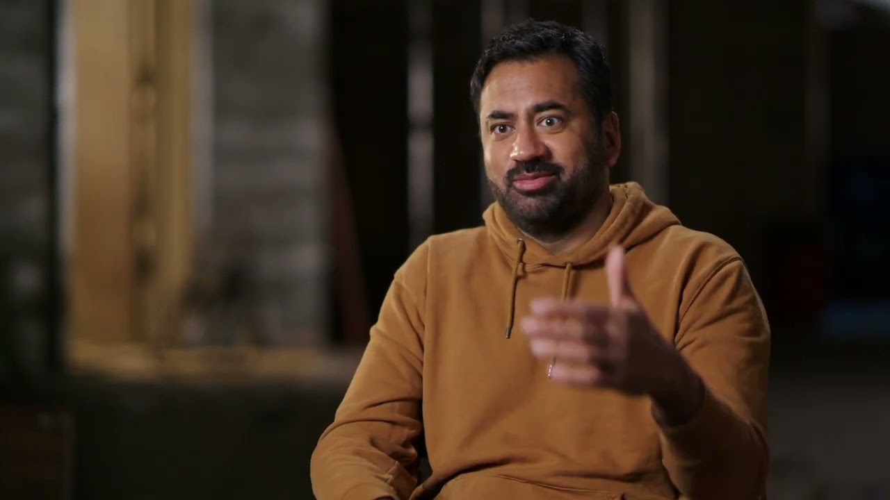 Smile - Itw Kal Penn (Official Video)