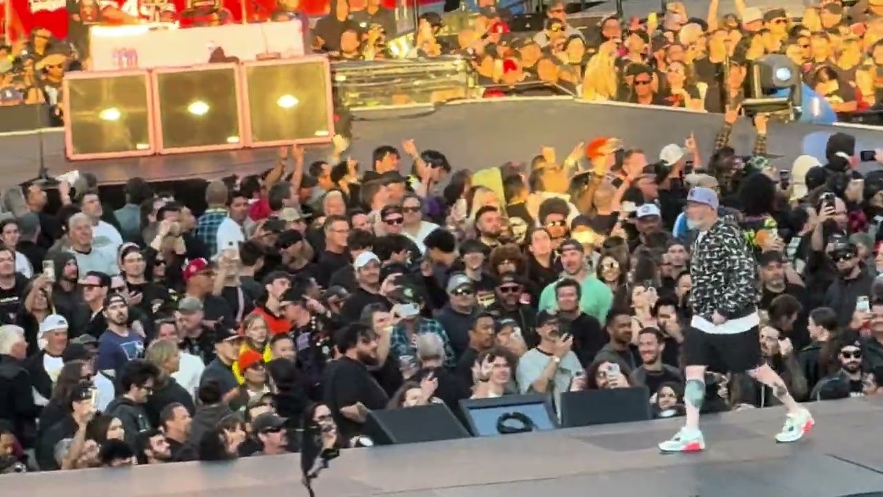 Limp Bizkit live in Santa Clara 2025 - Break Stuff - Metallica Tour -  Bay Area Day One - Snake Pit