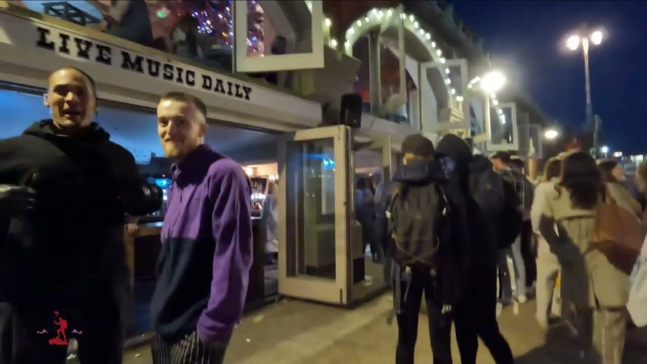 GB BRIGHTON NIGHTLIFE IN BRIGHTON CITY - Late Evening Beach Bars party 4K