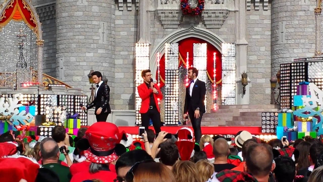 Il Volo at Disney Parks Christmas Parade 2013