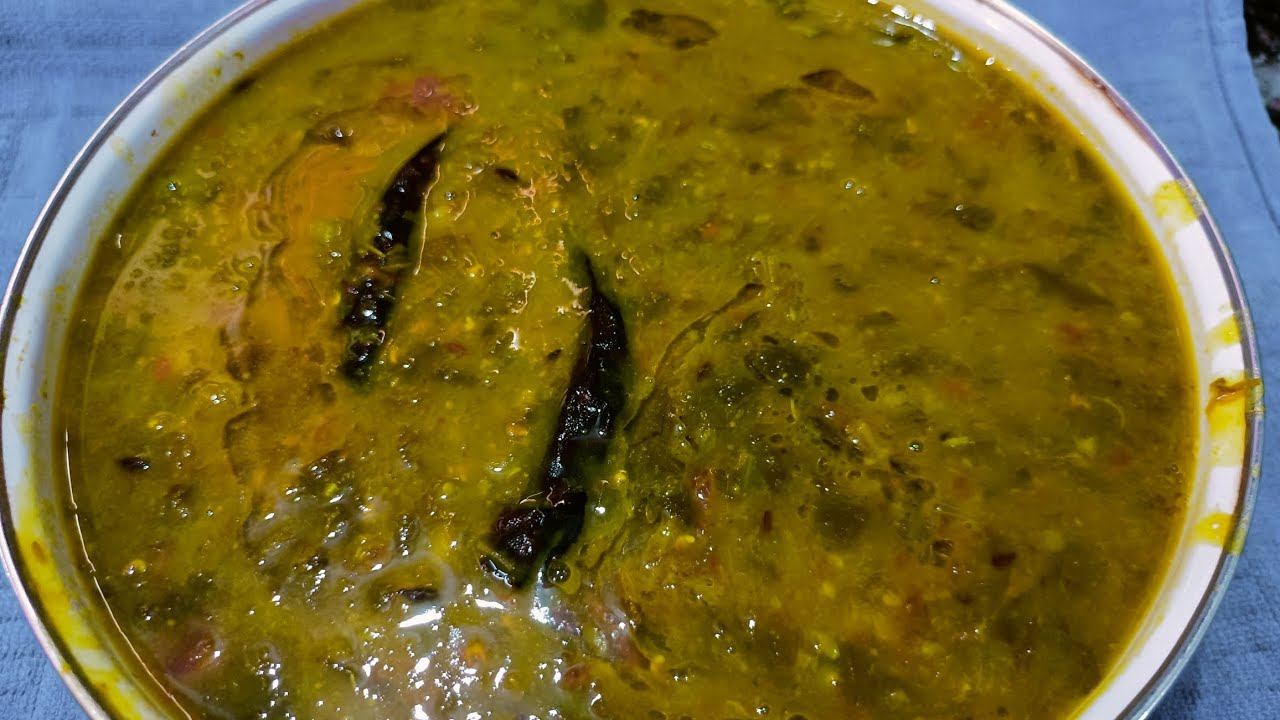 ढाबा स्टाइल बथुआ दाल  तड़का☺️ #virla #trendingvideo #likeandsubscribe #cookingathome 
