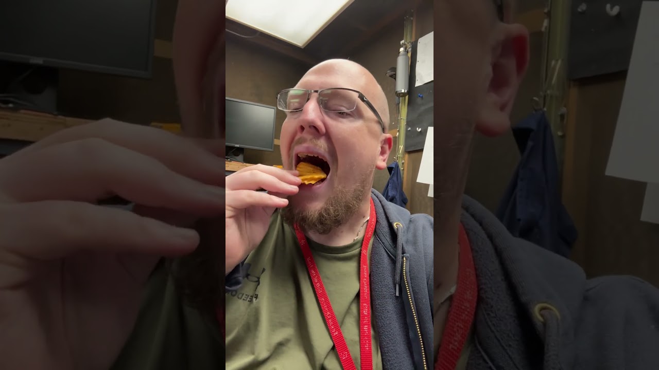 Lays wavy Korean style fried chicken snack review