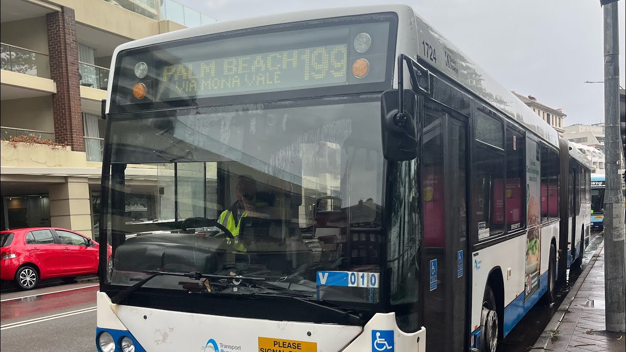 Keolis Downer Brookvale m/o 1724 Volvo B12BLEA Euro 3 Custom Coaches CB60 Community Day Bendy Bus.