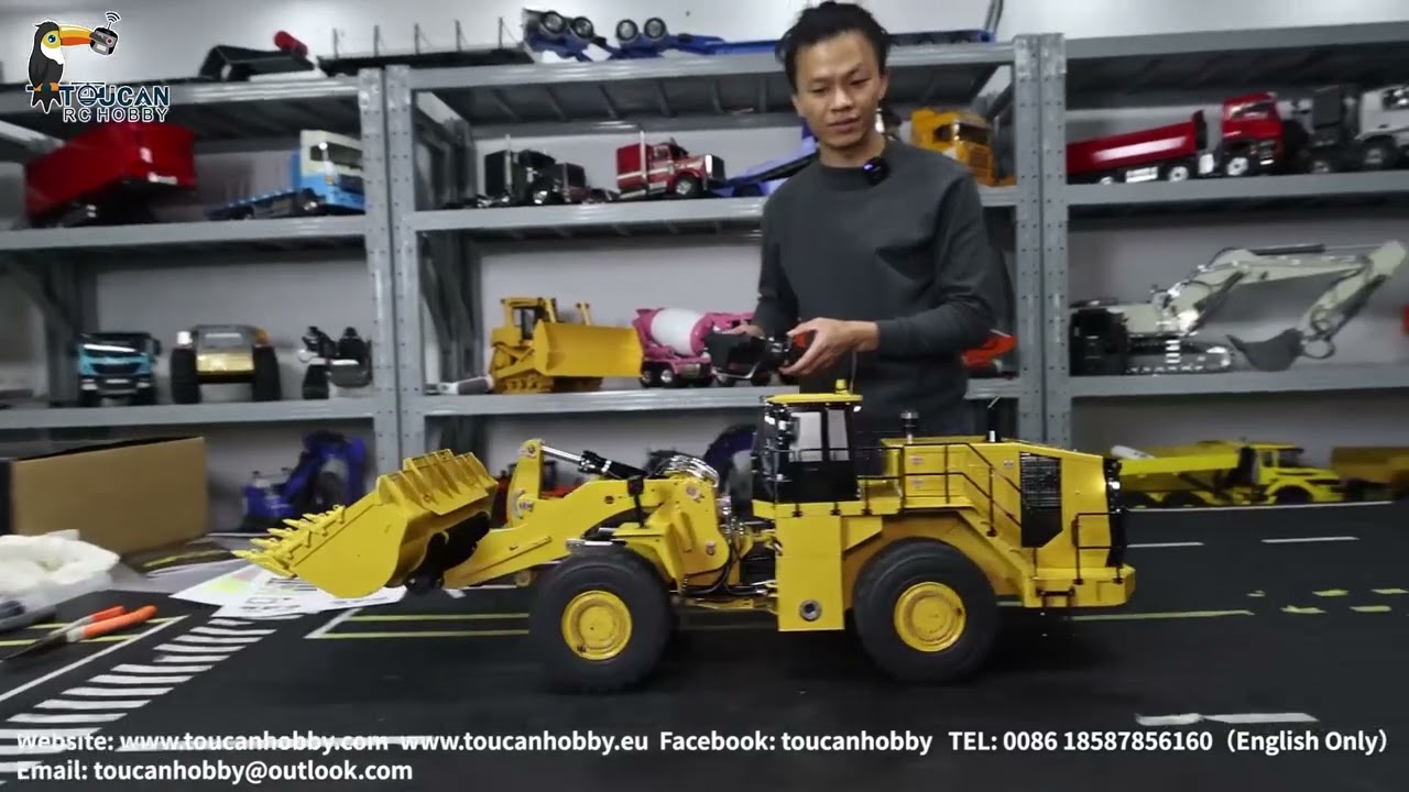 Unbox yellow Kabolite K988 Hydraulic RC Loader 1/14 PL18 4X4 diff lock, two speed gear. Light sound
