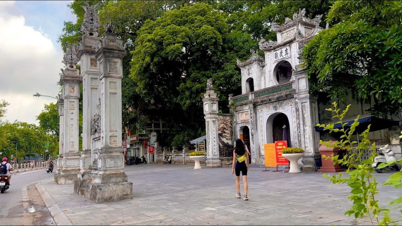 Hanoi Vietnam - West Lake Early Morning Exercise Walk | Summer 2023