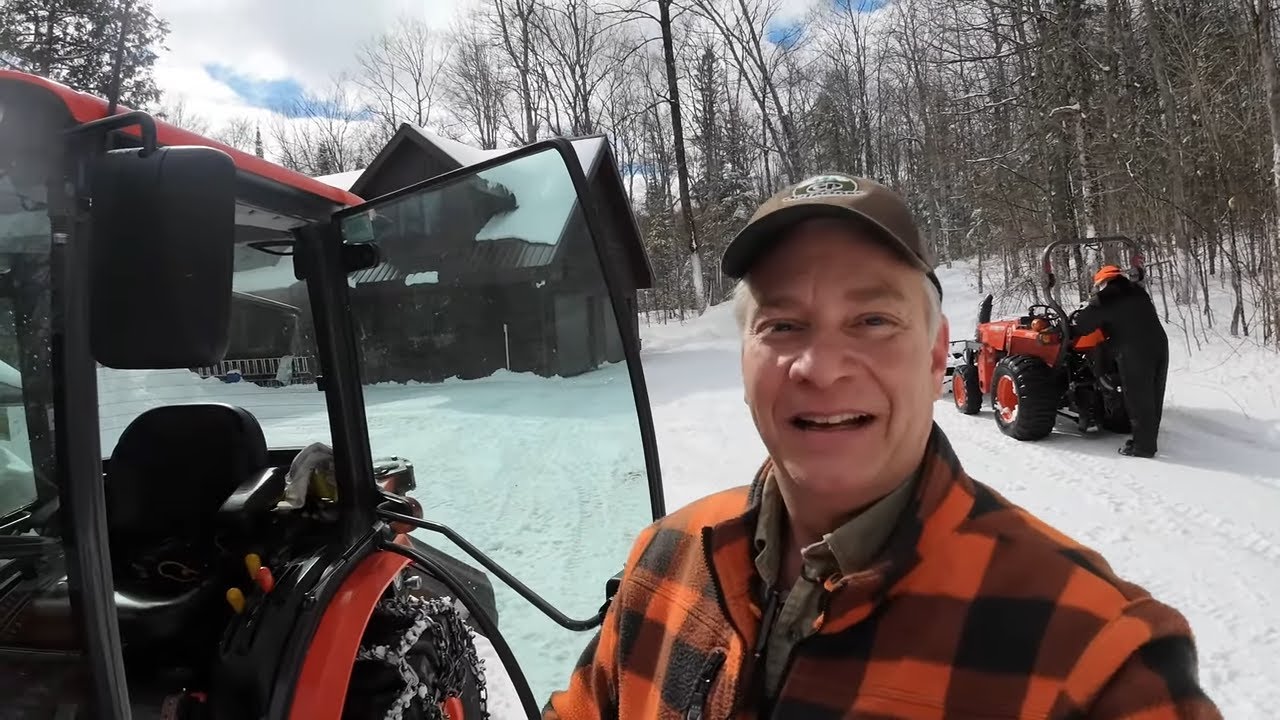 657 Storm? What Storm? Kubota LX2610 Tractor. LX2980 SnowBlower. Snow Tractors and a little fun.  4K