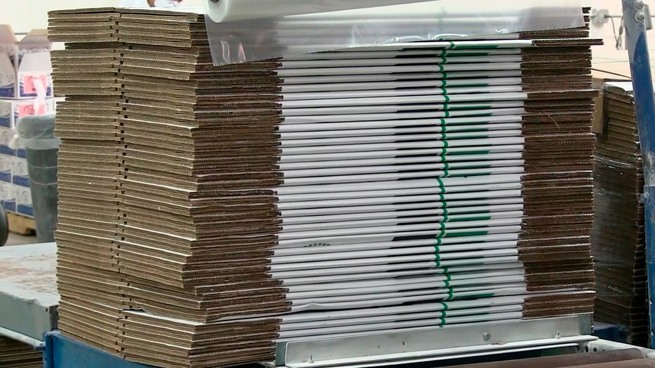Powder fill in box in powder industry and mixer powder