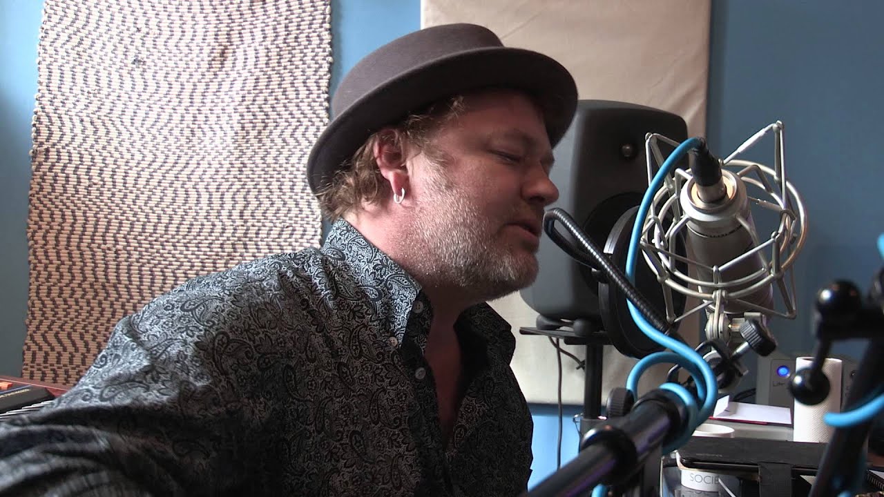 Mark Chadwick 'Moment' (Acoustic)