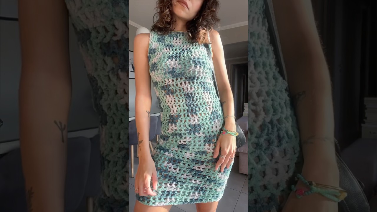 Vem aprender a fazer esse vestido de croch&ecirc; comigo 🧶 #crochet #diy #moda