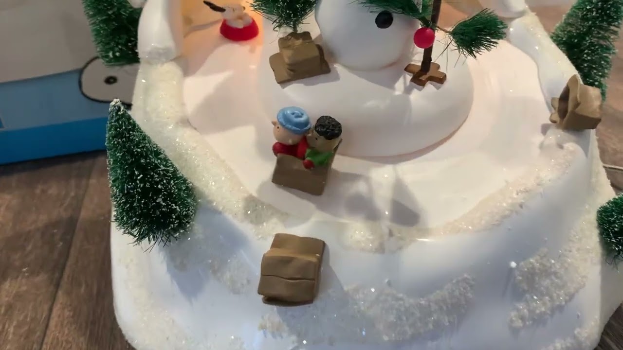 Dept 56 Peanuts Sledding Hill