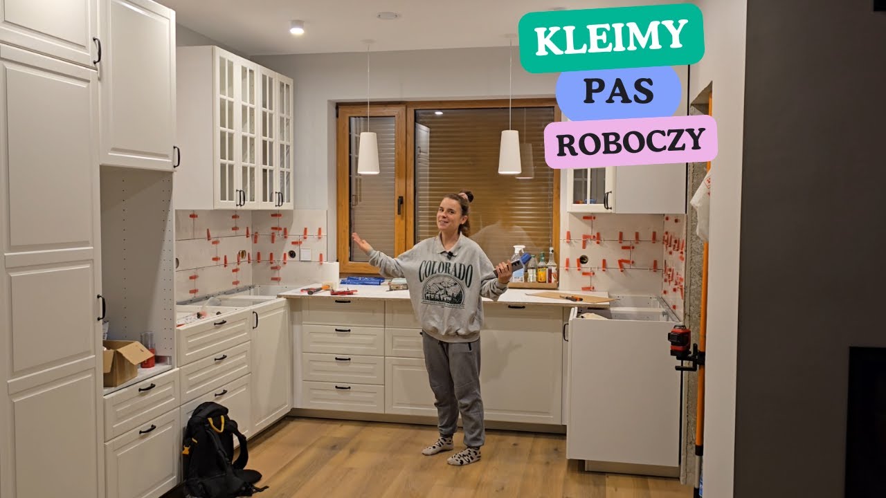 Kleimy pas roboczy w kuchni. Montujemy oświetlenie wiszące.