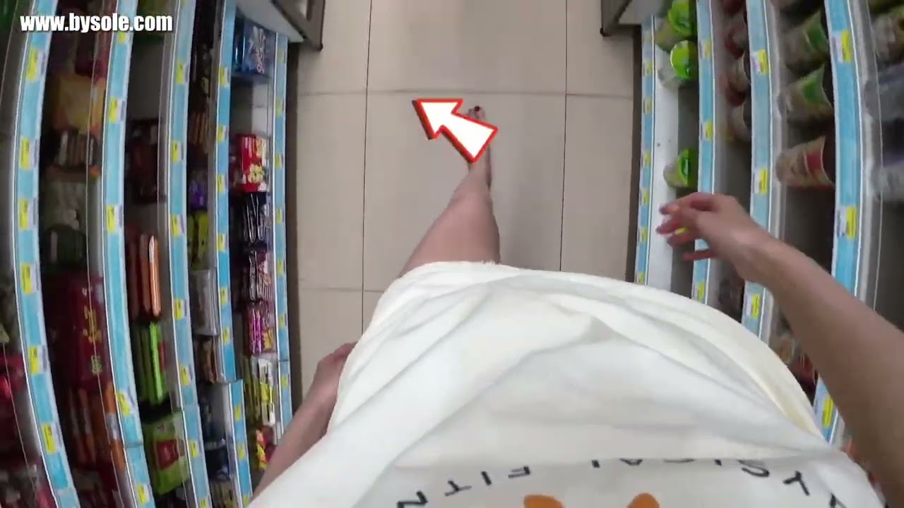 Chinese girl xiaoying barefoot trip to thailand part2