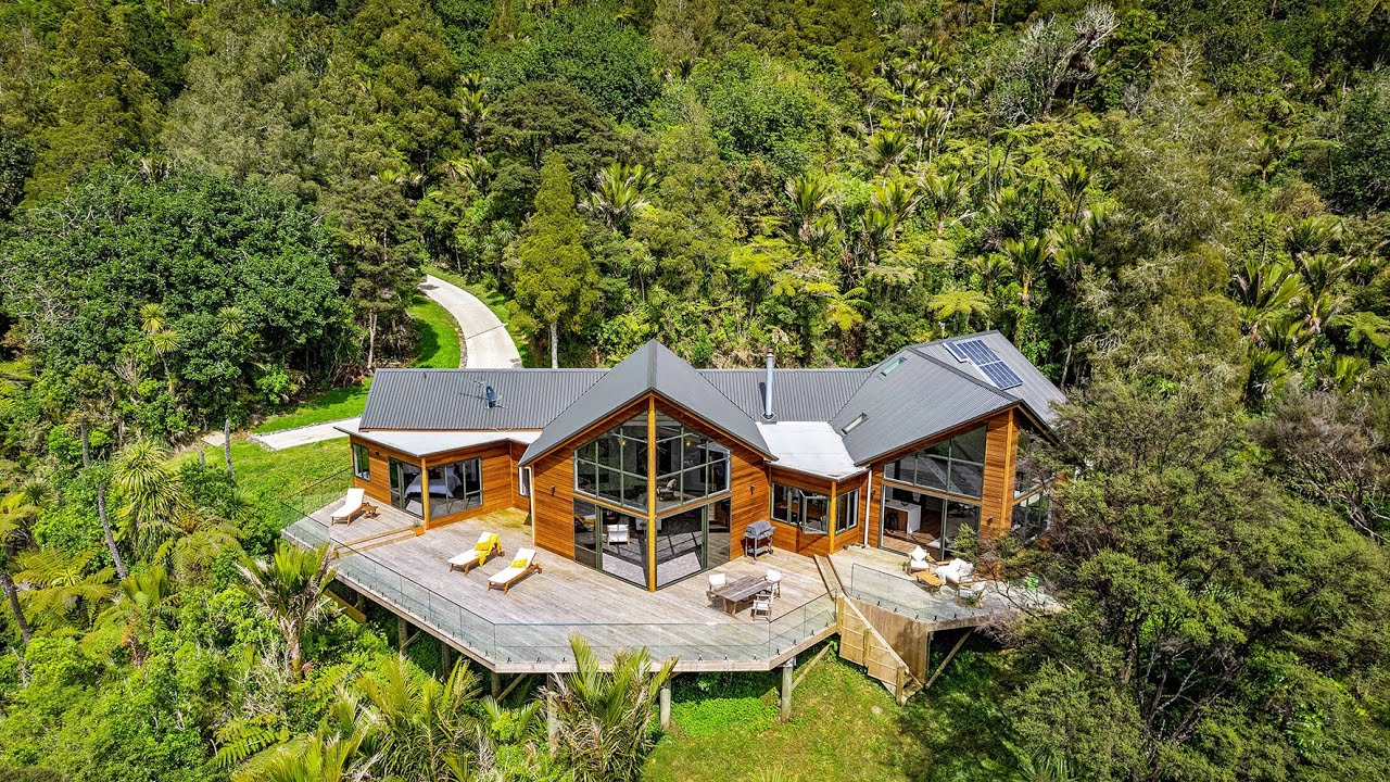 Inside a Waitakere Ranges tranquil villa, surrounded by New Zealand's native bush | Cinematic 4K
