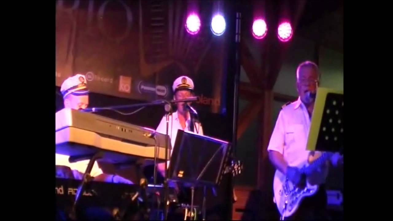 IL CAPITANO-Taka taka és Pedró kocsmájában (Márióval és az Abonyi Mulatós Zenekarral közösen)