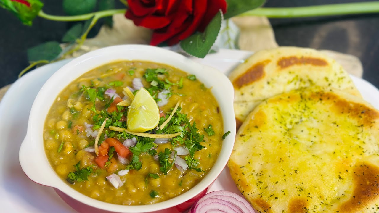 Delhi Style Matra Kulcha Recipe | Street Style White Peas Chaat | Easy & Tasty Matra Kulcha