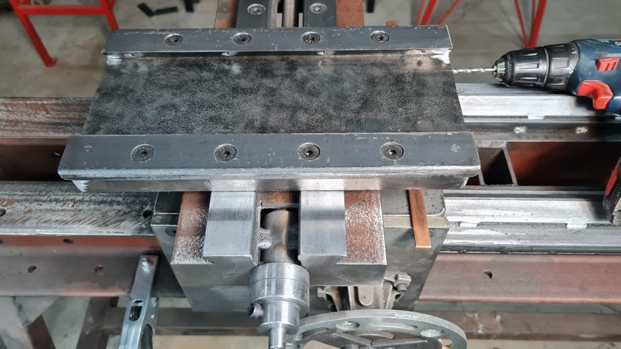 Como Fazer um Torno Caseiro Parte 18 - Fabricação da parte de cima do Carro Transversal