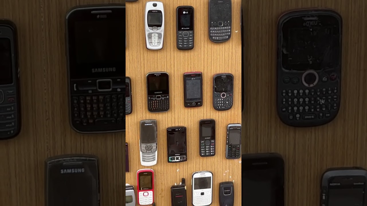 S&oacute; pra quem ama celular! 📱 #telefones #celular #celulares #antigos #antiguidades #colecionadores