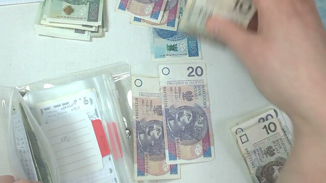 Rozkładam pieniądze do kopert (na roboczo)