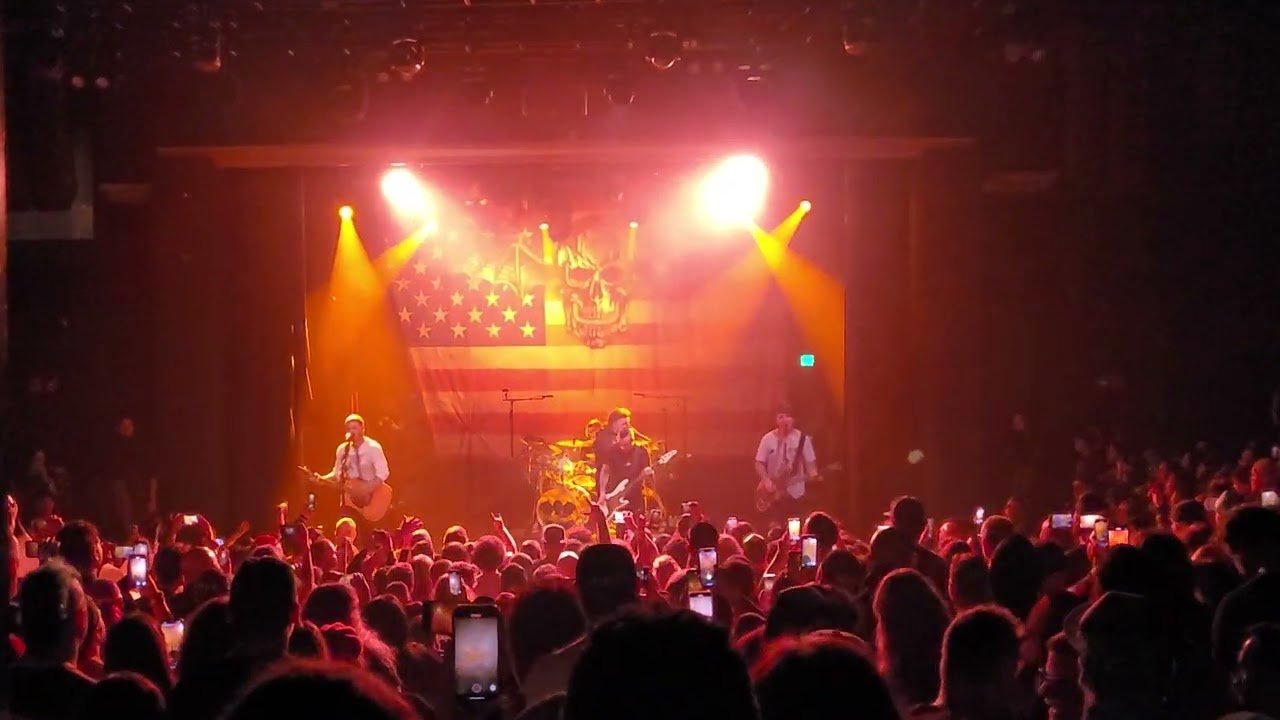 Avenged Sevenfold performing 'Seize the Day'