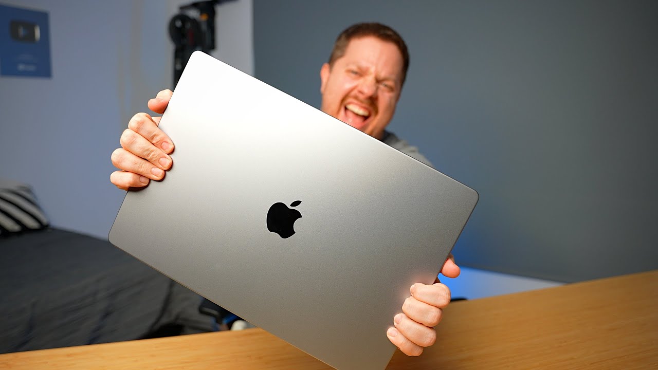 Unboxing do tão aguardado MacBook Pro de 16