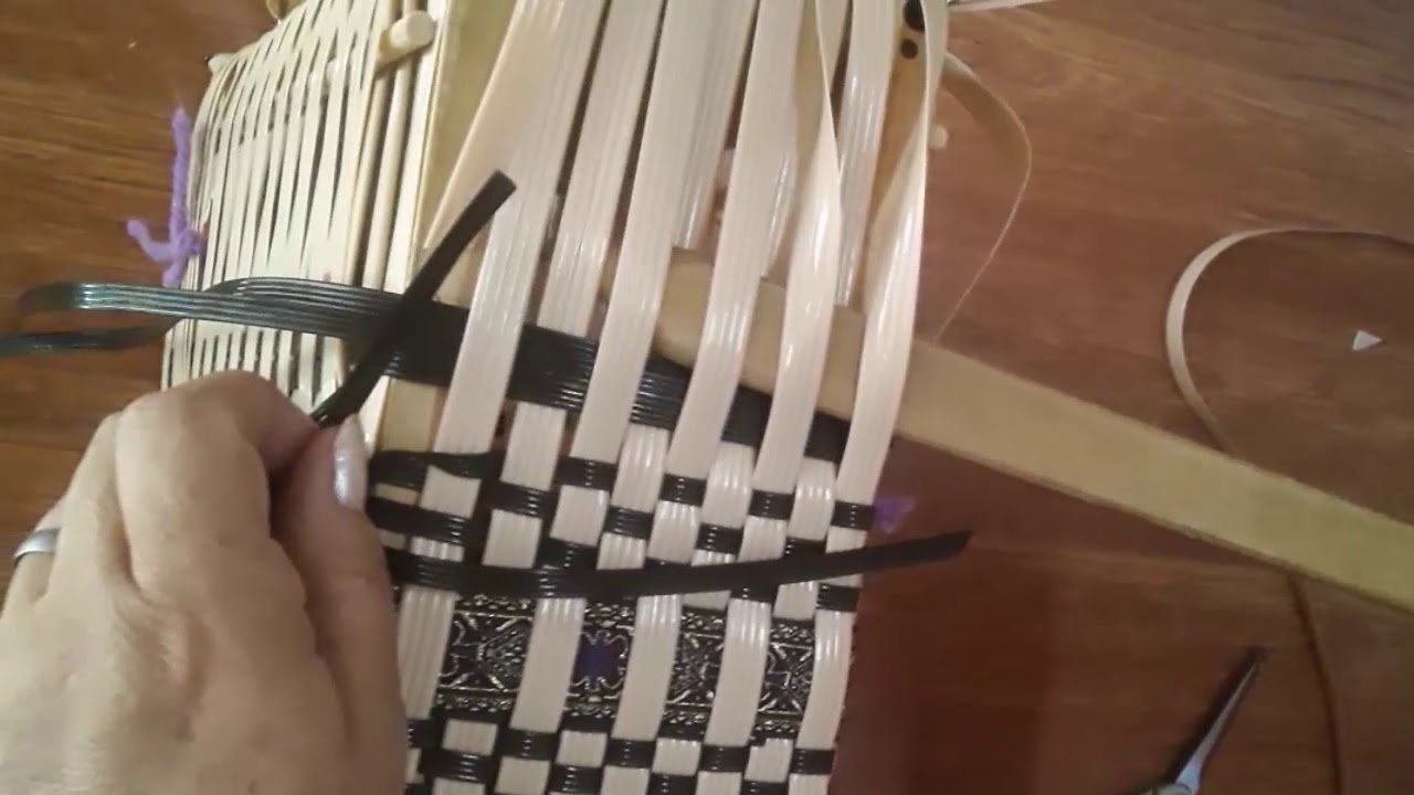 BOLSA DE TOQUILLO 2DA PARTE...Como agregar asas desde el envarillado.