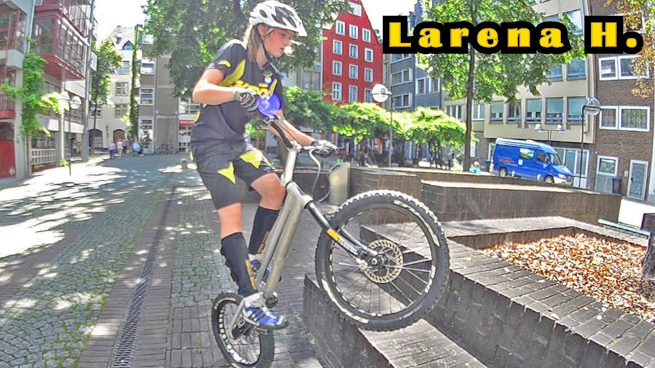 16 yo girl with amazing bike control - Larena Cologne