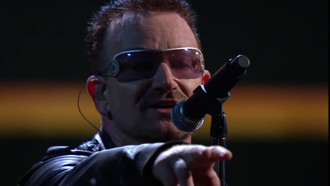 U2 performs 