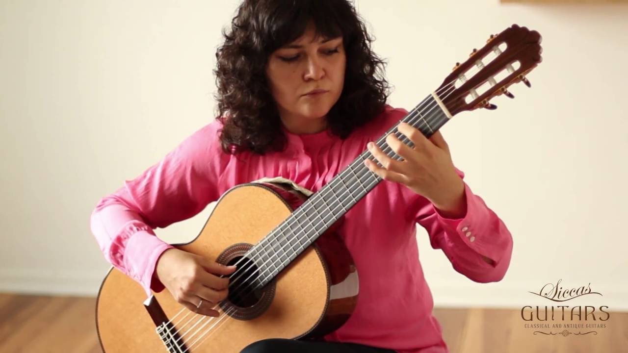 Irina Kulikova plays Courante from the Cello Suite No. 1 by J. S. Bach on a Altamira L'Orfeo